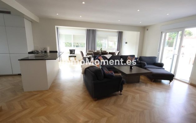 Wiederverkauf - Freistehende Villa - Torrevieja - Torrevieja Centro