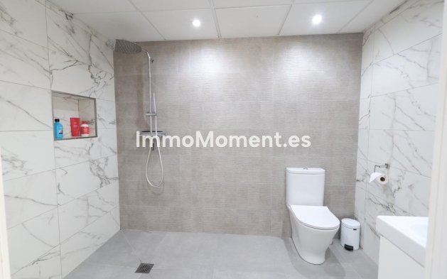 Wiederverkauf - Freistehende Villa - Torrevieja - Torrevieja Centro
