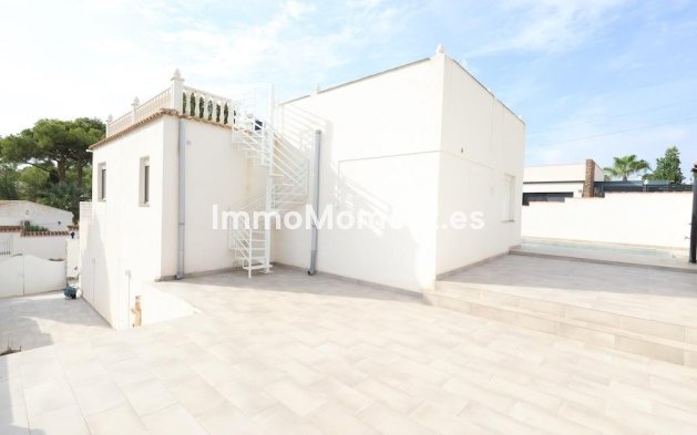 Wiederverkauf - Freistehende Villa - Torrevieja - Torrevieja Centro