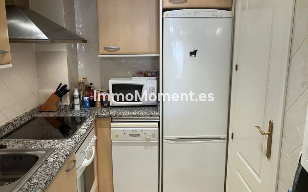 Resale - Apartment - Marbella - Elviria