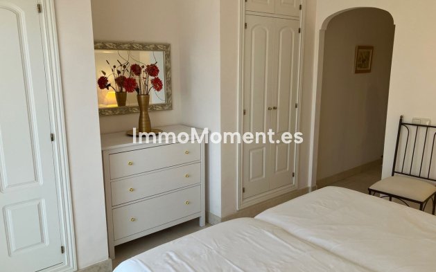 Resale - Apartment - Marbella - Elviria