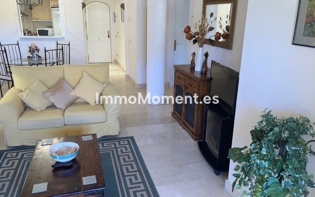 Resale - Apartment - Marbella - Elviria