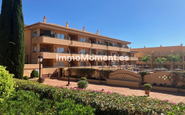 Resale - Apartment - Marbella - Elviria