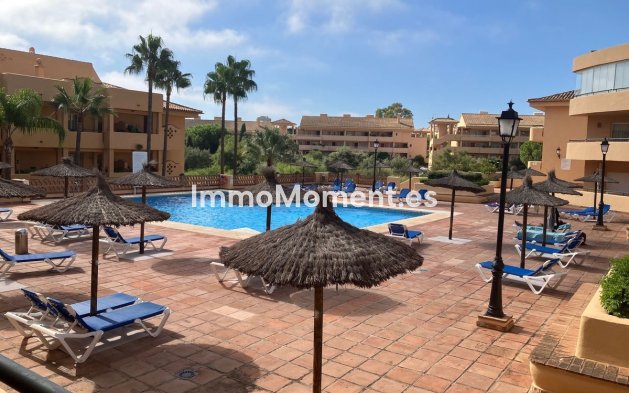 Resale - Apartment - Marbella - Elviria