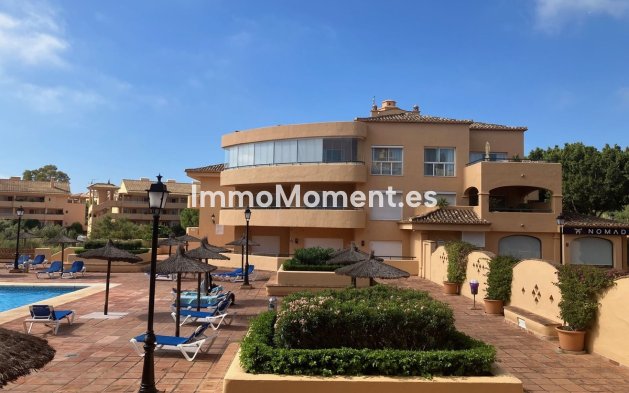 Resale - Apartment - Marbella - Elviria