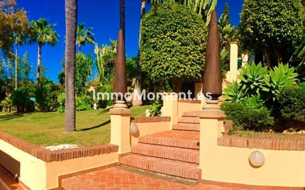 Resale - Detached villa - Marbella - Elviria