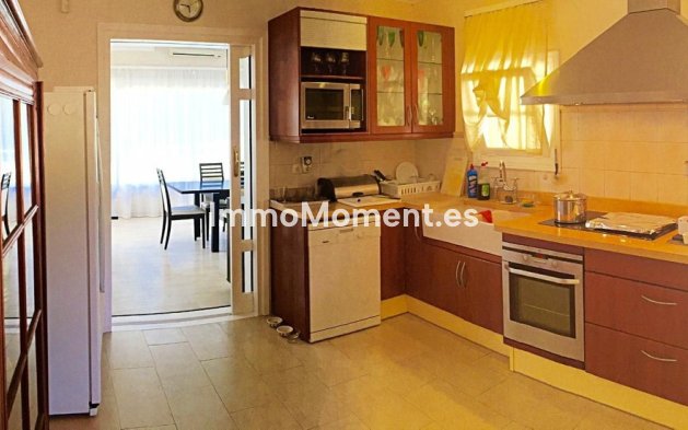 Resale - Detached villa - Marbella - Elviria