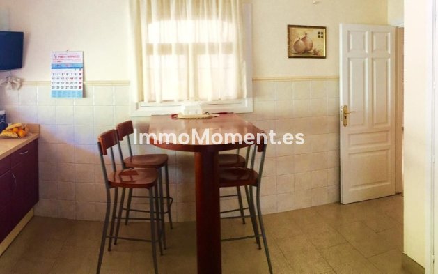 Resale - Detached villa - Marbella - Elviria