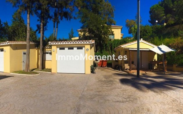 Resale - Detached villa - Marbella - Elviria