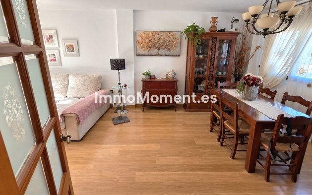 Resale - Detached villa - Inland  - Alhaurín de la Torre