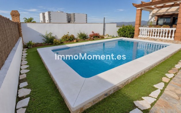 Resale - Detached villa - Inland  - Alhaurín de la Torre