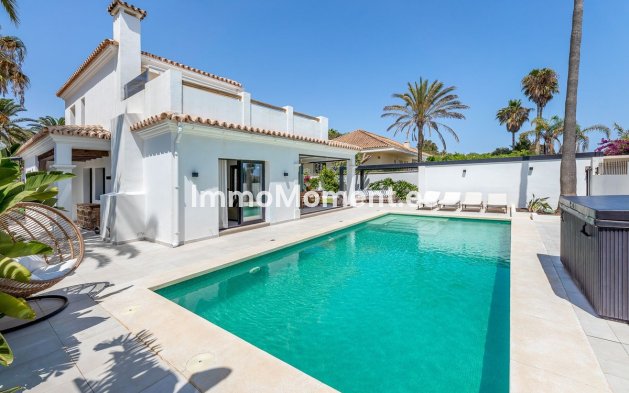 Resale - Detached villa - Marbella - Carib Playa