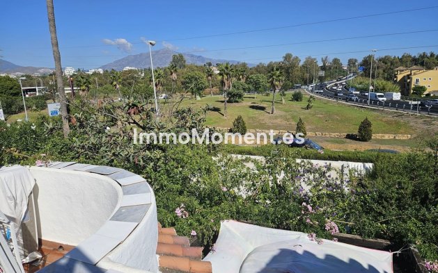 Revente - Maison mitoyenne - Estepona  - Atalaya