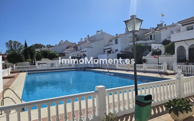 Revente - Maison mitoyenne - Estepona  - Atalaya