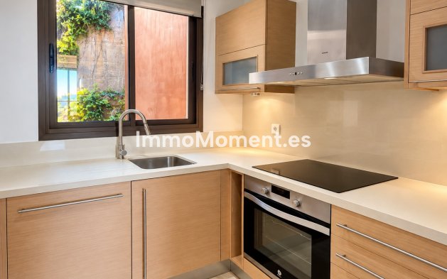 Resale - Apartment - Benahavís - La Quinta