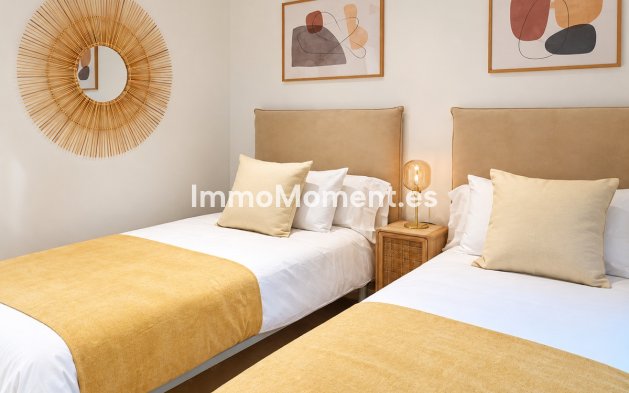 Resale - Apartment - Benahavís - La Quinta