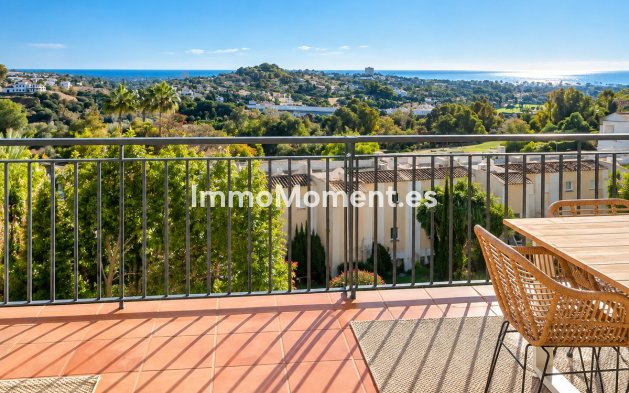 Resale - Apartment - Benahavís - La Quinta