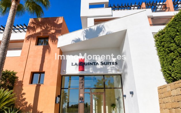 Resale - Apartment - Benahavís - La Quinta