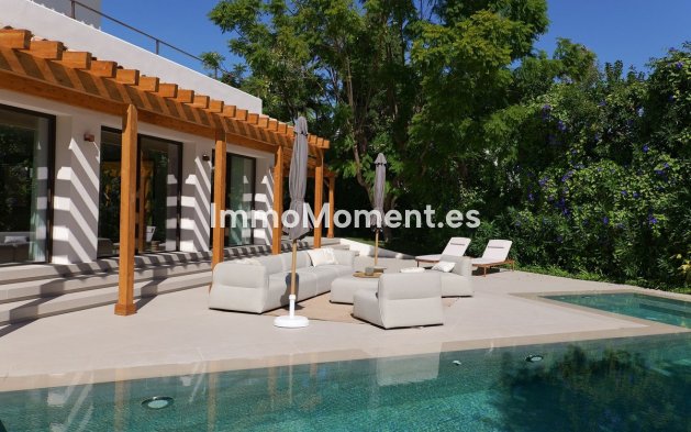 Wiederverkauf - Freistehende Villa - Marbella - Guadalmina Baja