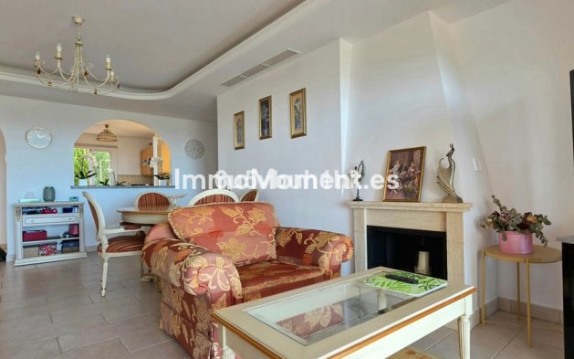 Resale - Apartment - Benahavís - Benahavís Centro