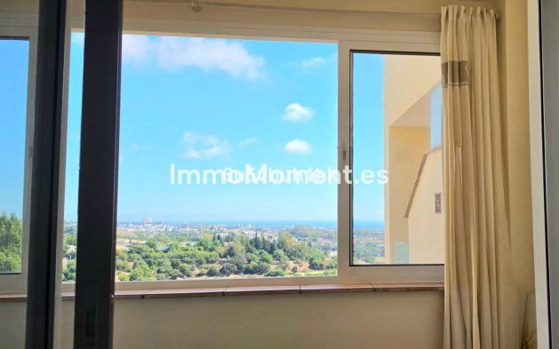 Resale - Apartment - Benahavís - Benahavís Centro