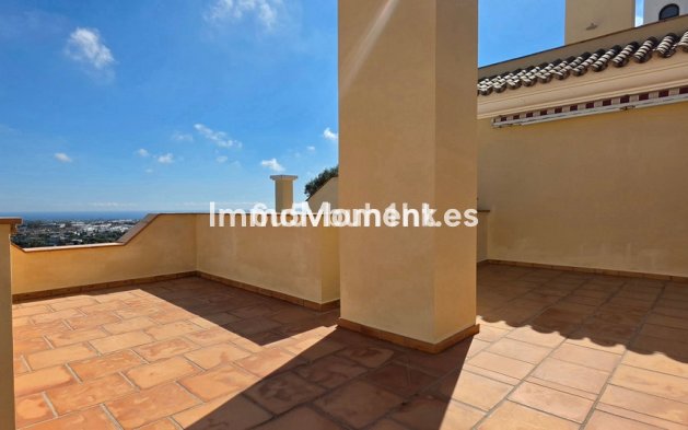 Resale - Apartment - Benahavís - Benahavís Centro