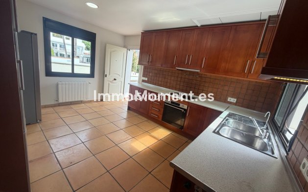 Revente - Villa individuelle - Estepona  - Estepona Centro