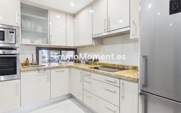 Wiederverkauf - Wohnung - Estepona  - Estepona Centro