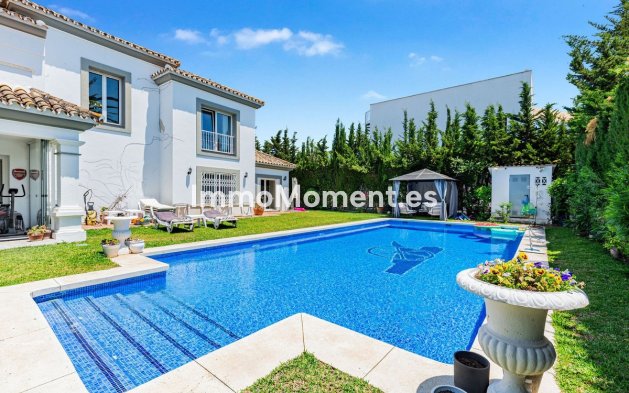 Wiederverkauf - Freistehende Villa - Estepona  - Costalita