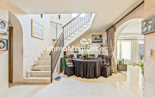 Wiederverkauf - Freistehende Villa - Estepona  - Costalita