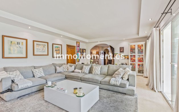 Wiederverkauf - Freistehende Villa - Estepona  - Costalita