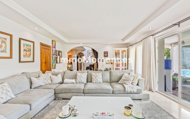 Wiederverkauf - Freistehende Villa - Estepona  - Costalita