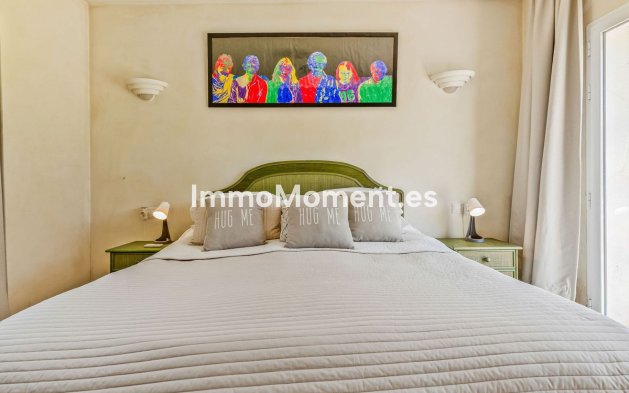 Wiederverkauf - Freistehende Villa - Estepona  - Costalita