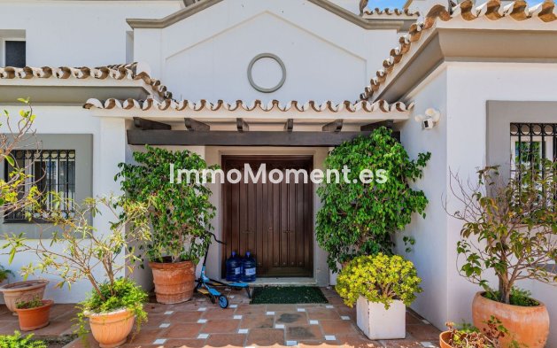 Wiederverkauf - Freistehende Villa - Estepona  - Costalita