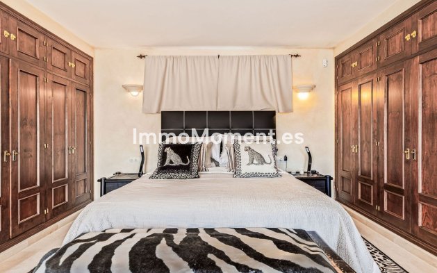 Wiederverkauf - Freistehende Villa - Estepona  - Costalita