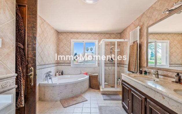 Wiederverkauf - Freistehende Villa - Estepona  - Costalita