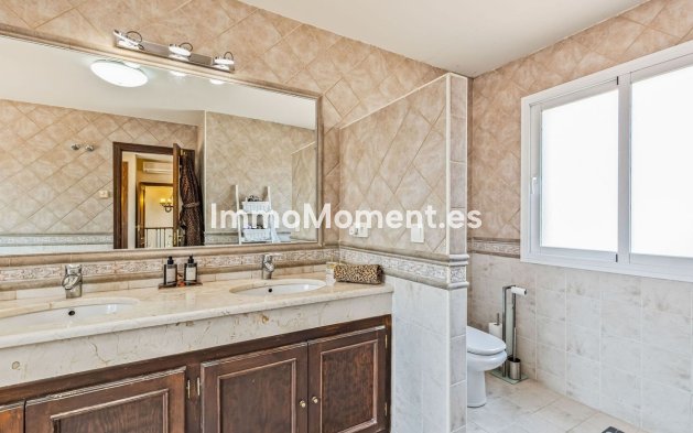 Wiederverkauf - Freistehende Villa - Estepona  - Costalita
