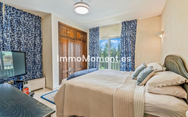 Wiederverkauf - Freistehende Villa - Estepona  - Costalita