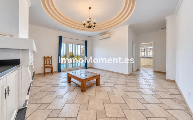 Resale - Detached villa - Manilva