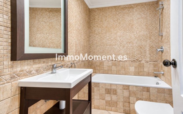 Resale - Detached villa - Manilva