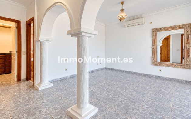 Resale - Detached villa - Manilva