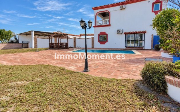 Resale - Detached villa - Manilva