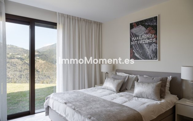 Resale - Apartment - Benahavís - Benahavís Centro