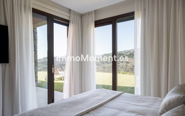 Resale - Apartment - Benahavís - Benahavís Centro