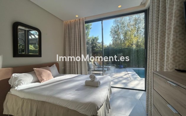 Resale - Detached villa - Estepona - Atalaya