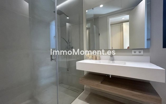 Resale - Detached villa - Estepona - Atalaya