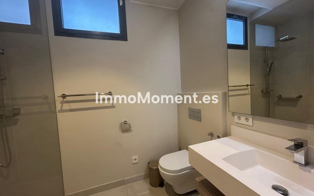 Resale - Detached villa - Estepona - Atalaya