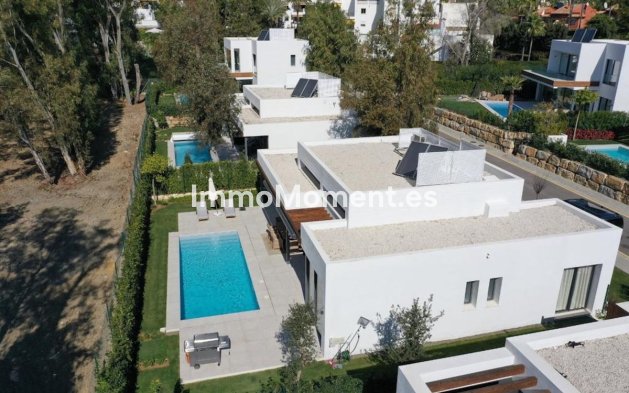 Resale - Detached villa - Estepona - Atalaya