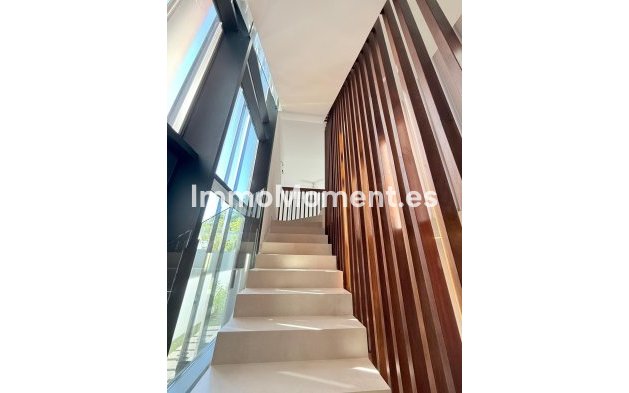 Resale - Detached villa - Puerto Banús