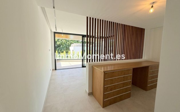 Resale - Detached villa - Puerto Banús